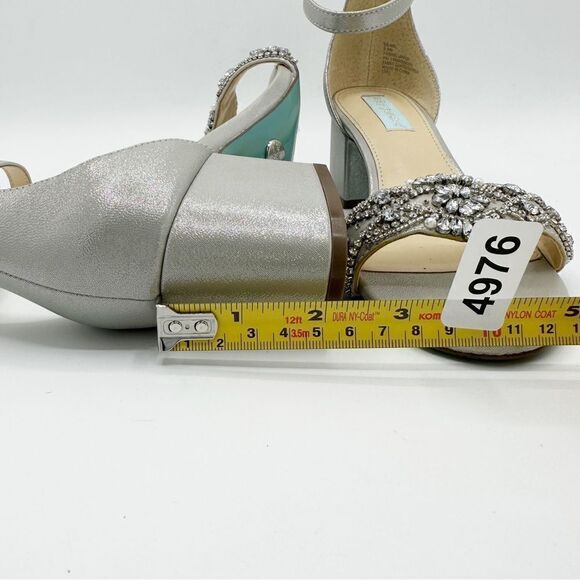 Betsey Johnson Women's Mel Jeweled Block Heels Sandals Silver Sz 8.5 WIDE - Picture 15 of 15